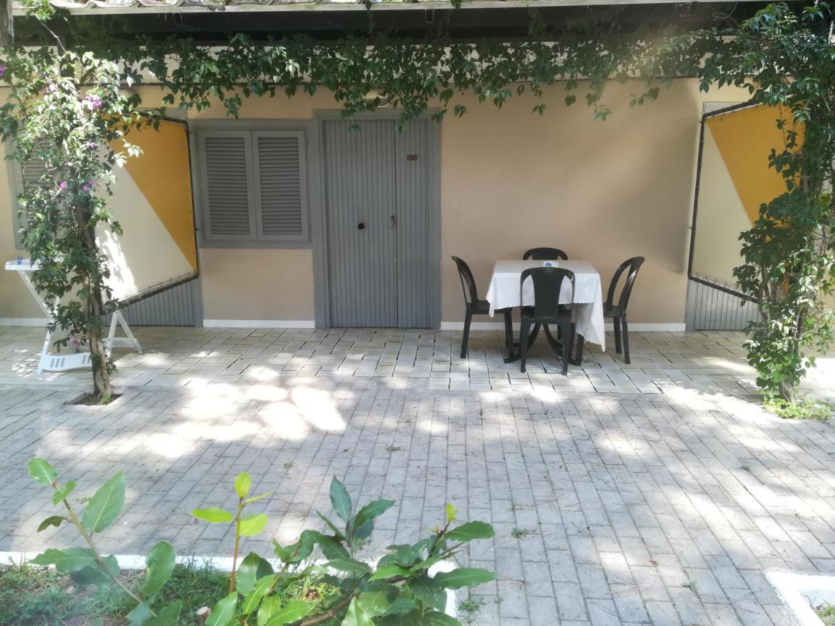 Hotel Parco delle Viole Paestum Esterno foto